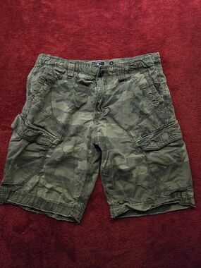 Union Cargo Shorts in Camo